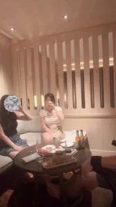 她的出品必须是精品  哈哈哈